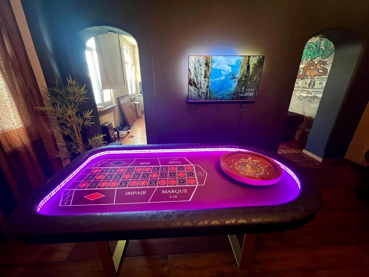 Apartmán Capsule Casino - Jacuzzi - Billard - Netflix - Console & Jeux Mons Exteriér fotografie
